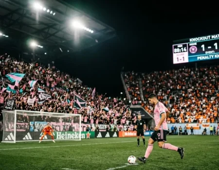 Luis Suárez penalty moment in the inter miami vs tigres uanl timeline quarterfinal at Chase Stadium 2025